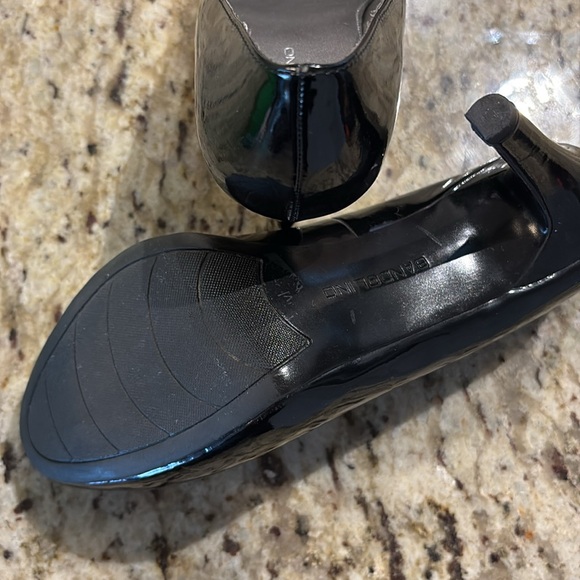Bandolino Black Patent Leather Heels - Size 8M - Picture 6 of 6